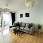 Lumina Stylish 3-room Aparts With Balcony *