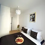 Lumina Stylish 3-room Aparts With Balcony *