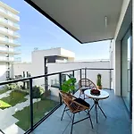 Lumina Stylish 3-room Aparts With Balcony