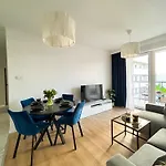 아파트 Lumina Stylish 3-room Aparts With Balcony *