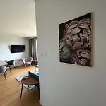 Appartement Lumina Stylish 3-room Aparts With Balcony