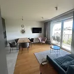 Lumina Stylish 3-room Aparts With Balcony