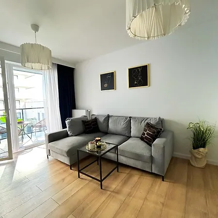 Lumina Stylish 3-room With Balcony *