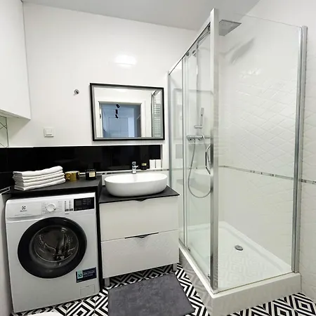 Lumina Stylish 3-room Aparts With Balcony ウッチ