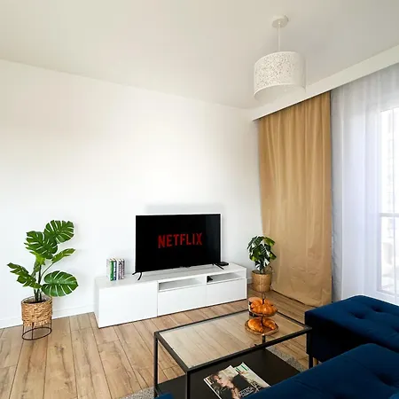 Lumina Stylish 3-room Aparts With Balcony 아파트 *