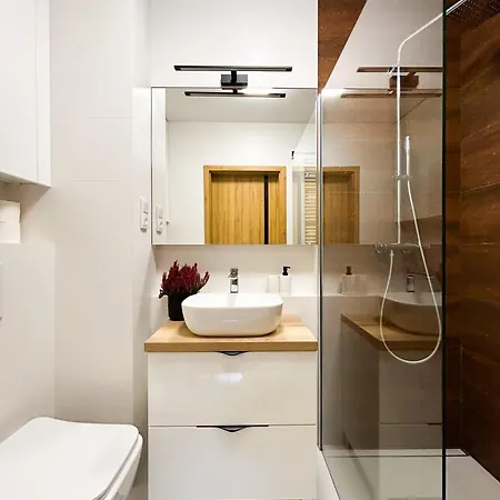 アパート Lumina Stylish 3-room Aparts With Balcony ウッチ