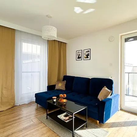 Apartment Lumina Stylish 3-room With Balcony