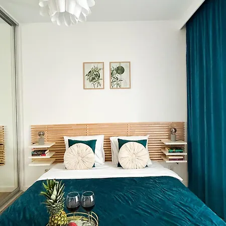 Lumina Stylish 3-room Aparts With Balcony *