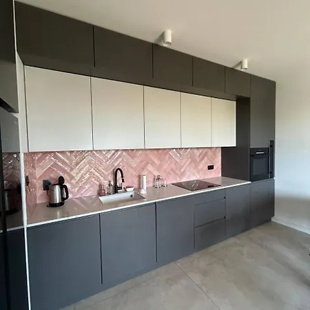 Lumina Stylish 3-room Aparts With Balcony *