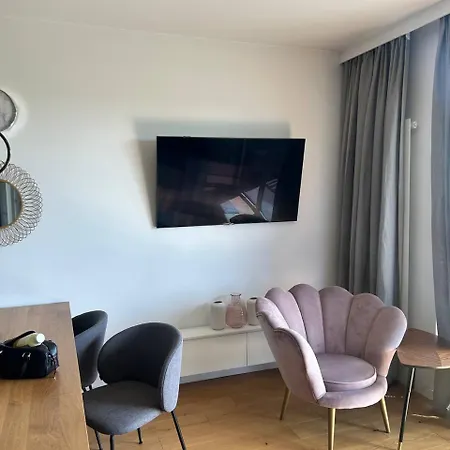 Lumina Stylish 3-room Aparts With Balcony Appartement