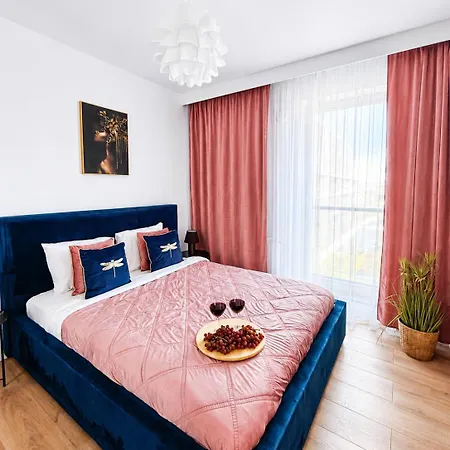 Lumina I Stylish 2br With Balcony I Parking