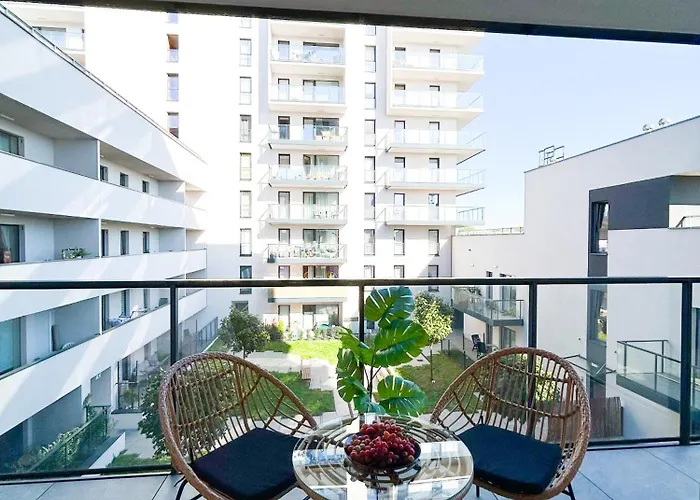 Lumina Stylish 3-room With Balcony Διαμέρισμα