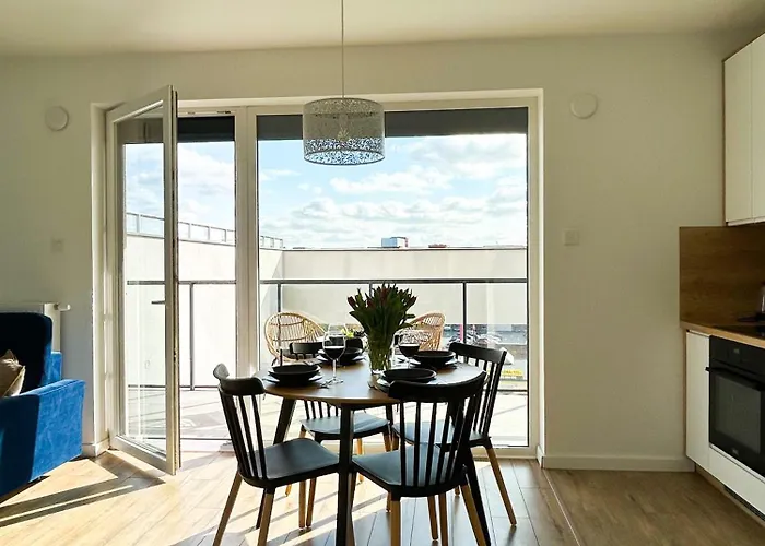 Lejlighed Lumina Stylish 3-room With Balcony