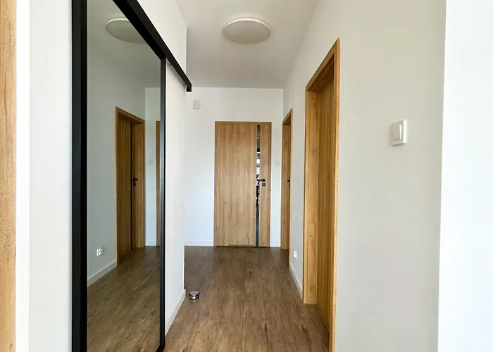 Lumina Stylish 3-room With Balcony Λοτζ